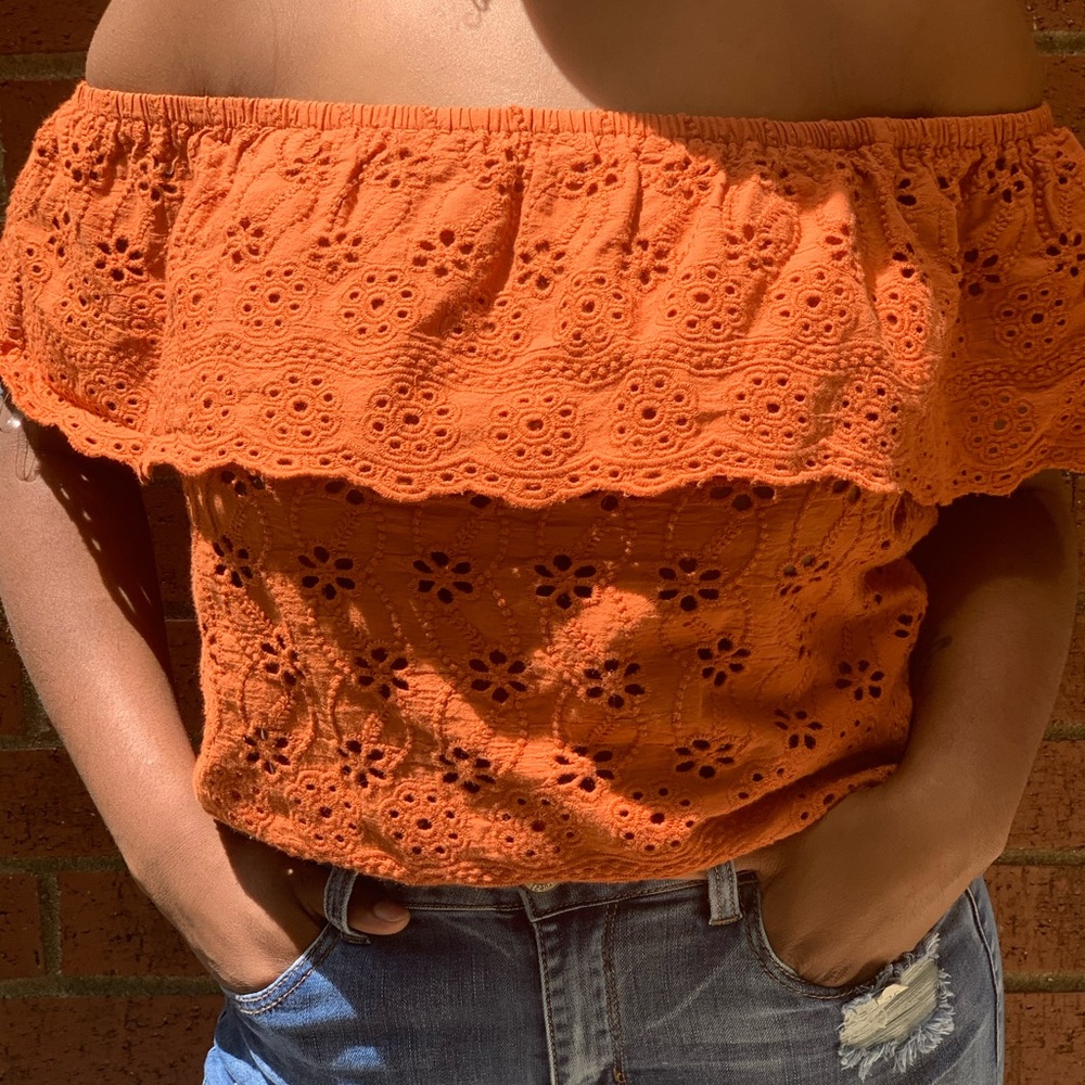 Crop top off the shoulders!